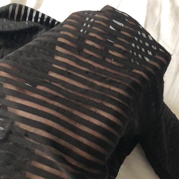 J J Malibu striped sheer top - Picture 6 of 7